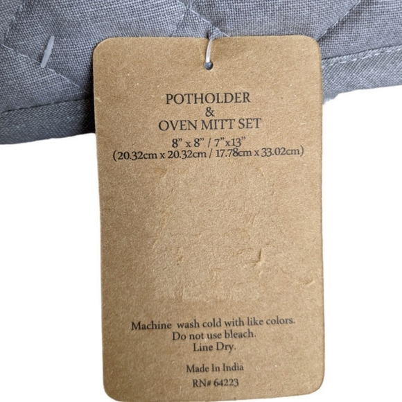 🔖NWT! Protect Your Paws Kitchen Oven Mitt & Potholder Set - Picture 5 of 6